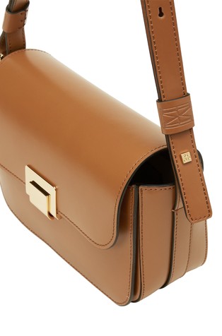 MARC O'POLO Shoulder bag small in leather True Camel 4