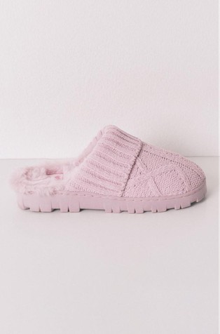 Teksturirani pleteni copati