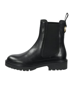 Kelliin Leather Chelsea Boots