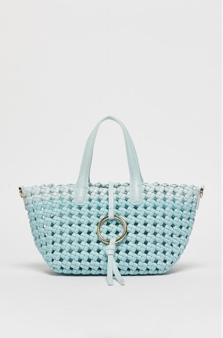 Manjša torbica iz prepletenega umetnega usnja