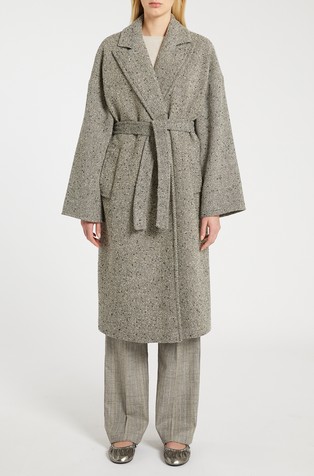 Plašč s pasom in vzorcem ribje kosti