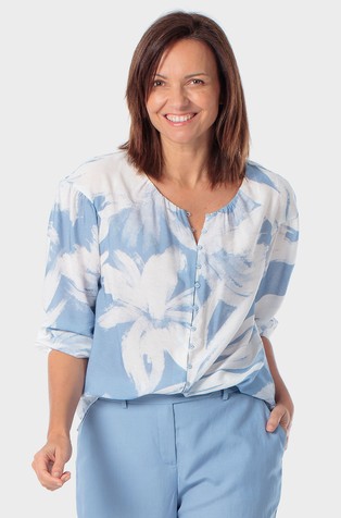 Floral print blouse in viscose-blend