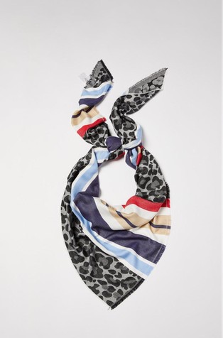 Patterned viscose stole