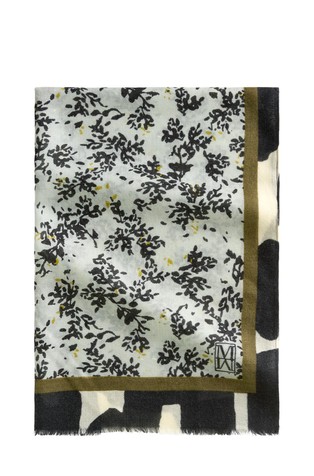 Vzorčast volnen šal