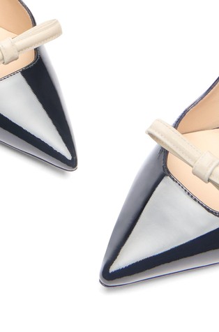 STUART WEITZMAN Stuart Felicity salonarji iz lakastega usnja Črna - Black / Cream 5