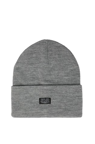 Pletena kapa z logo našitkom