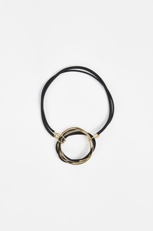 Necklace with metallic details