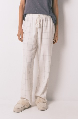 Long flannel trouser with a checkered print