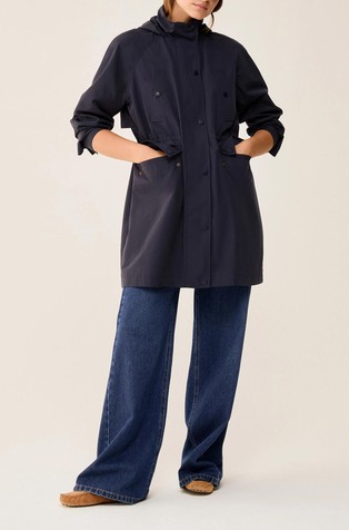 Vodoodbojna parka s kapuco