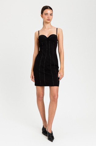 Kratka obleka z odkritimi rameni in okrasnimi kamenčki