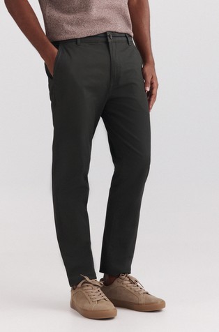 Slim fit chino hlače iz raztegljivega bombaža