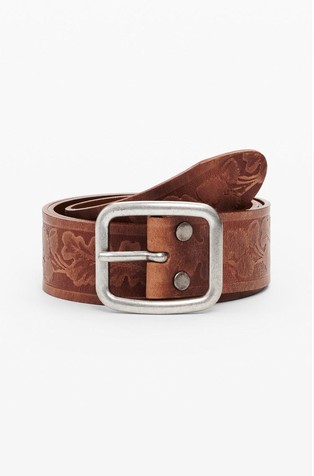 Leaf-patterned belt