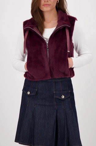 Kratek brezrokavnik iz umetnega krzna