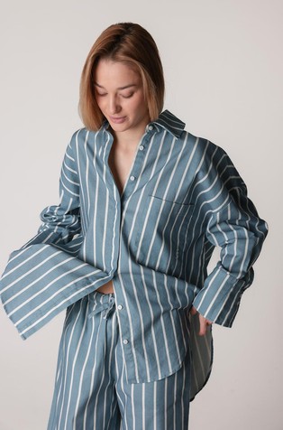Izakova x lunilou Magnum oversized fit linen shirt