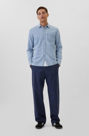 GAP Denim Shirt in Standard Fit Light Wash 3