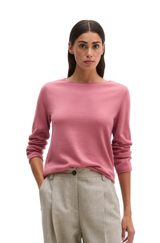 Slim fit pleten pulover iz merino volne