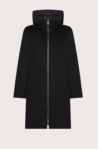 Kratek plašč z odstranljivim prešitim vstavkom s kapuco