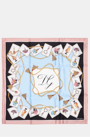 Svilena ruta z motivi parfumov