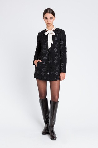 Bouclé short coat with flowers and sequins
