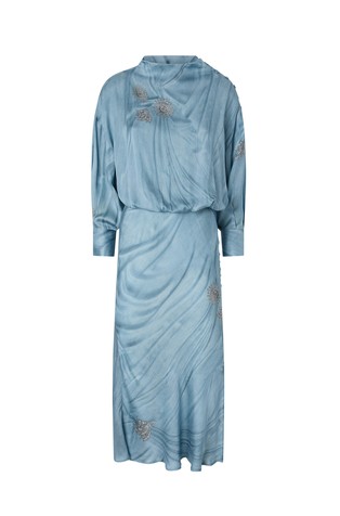 Satenasta midi obleka z vezeninami in okrasnimi kamenčki