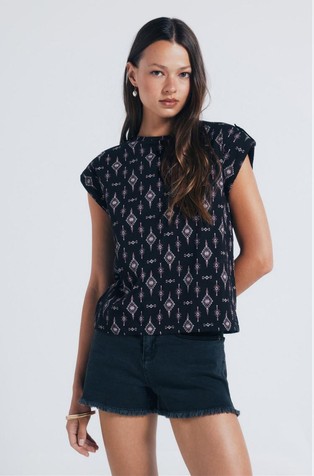 Printed T-shirt with loop sleeves