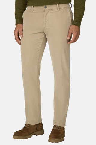 Slim fit raztegljive žametne hlače