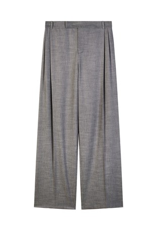 Wide trousers with pleats