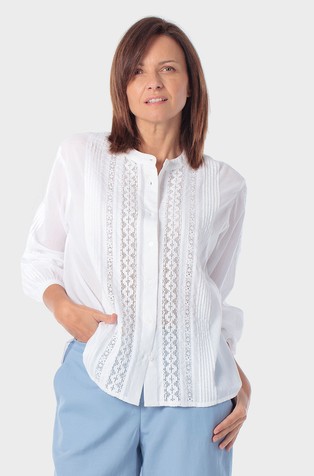 Cotton shirt with perforatd lace details