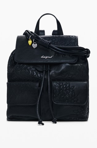 Manjši nahrbtnik z vezeninami