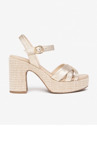 Sandali iz kovinsko svetlečega usnja