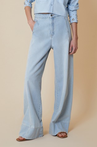 Wide-leg jeans
