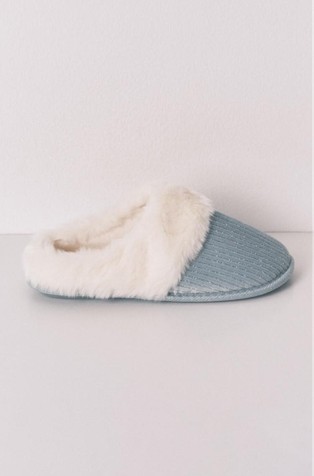 Copati z lureks črtastim vzorcem