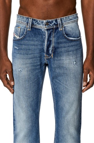 DIESEL Ravne jeans hlače - 1985 Larkee 09I16 Modra - Medium Blue 3