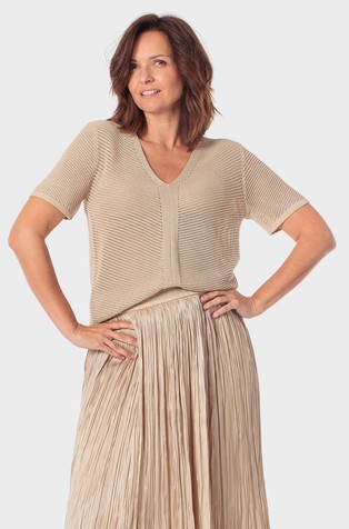 Pletena majica s kovinsko svetlečimi vlakni