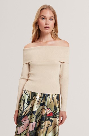 Svetleča pletena majica z odkritimi rameni