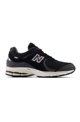 Unisex M2002R sneakers