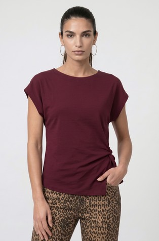 T-shirt with knot detail