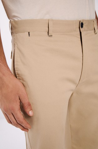SPRINGFIELD Slim fit hlače iz bombažne tkanine z mikrostrukturo Bež - Beige 4