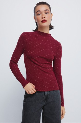 Majica z dolgimi rokavi in okrasnimi kamenčki