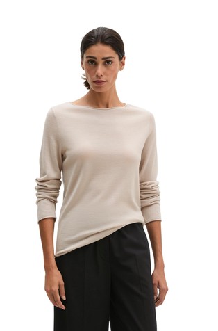 Slim fit pleten pulover iz merino volne