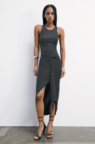 Midi obleka s svetlečimi lureks vlakni in naborkom