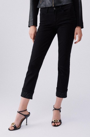 Skinny fit hlače z okrasnimi kamenčki