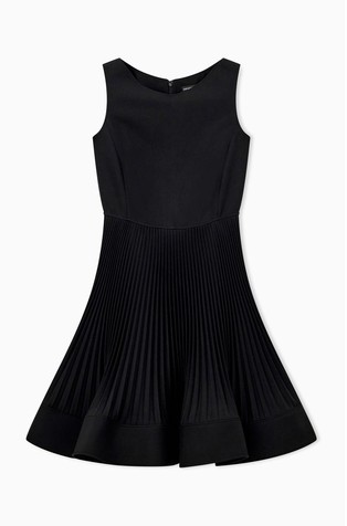 Sleeveless dress with pleated skirt