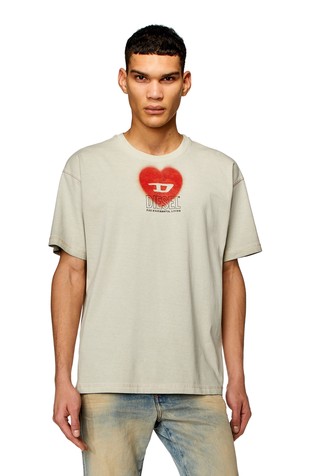 Unisex T-shirt with heart print