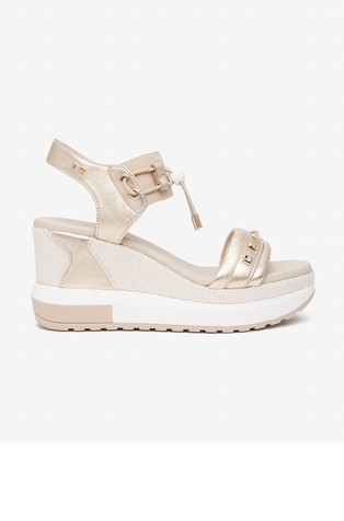 Sandali iz kovinsko svetlečega usnja s sintetičnimi vstavki