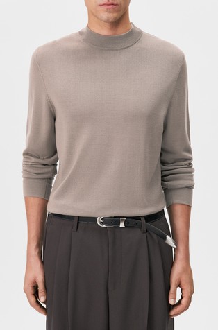 Fine knitted wool pullover with mock neck