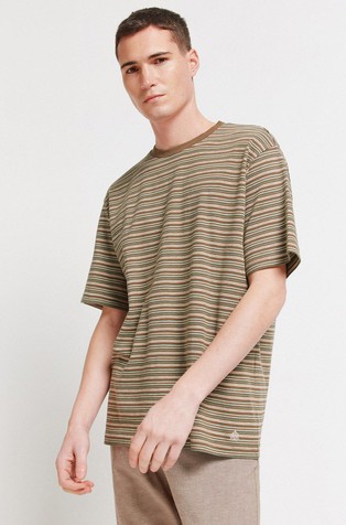 Teksturirana majica s kratkimi rokavi in črtastim vzorcem