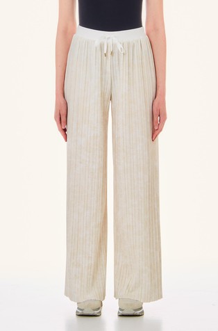 Pleated trousers