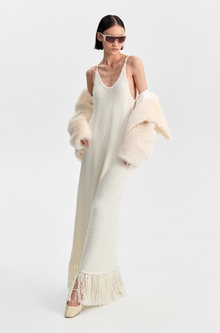 Pletena obleka z naramnicami in resastim robom