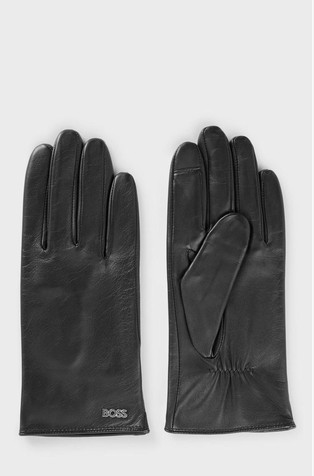 Leather gloves with logo rivet